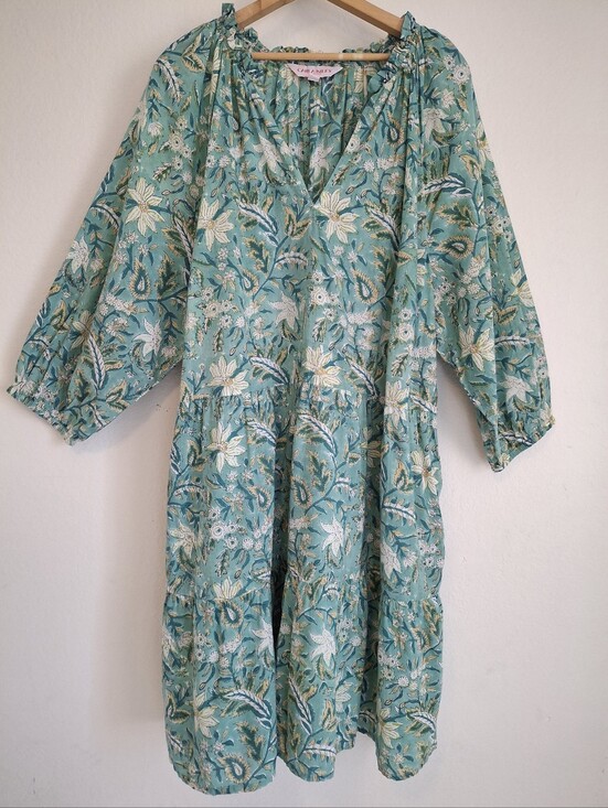 CARLA KILEY Dresses & Skirts - Carla Kiley Boho Floral Block Print Tiered Bishop Sleeve V-neck Dress Size 3XL